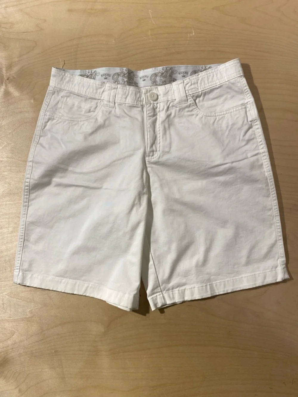 Rider’s by Lee White Women's Cotton Bermuda Shorts 12M (RB)